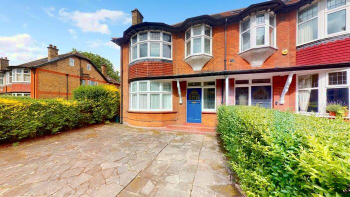 2 Bedroom Flat To Rent In Kew Road, Kew, Richmond, TW9