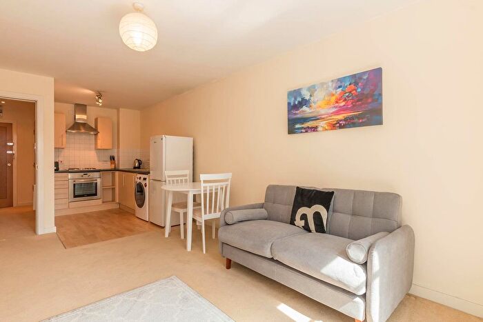 1 Bedroom Flat To Rent In West Two, Suffolk Street Queensway, B1