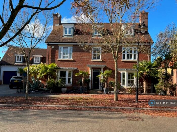 6 Bedroom Detached House To Rent In Arlington Square, South Woodham Ferrers, Chelmsford, CM3