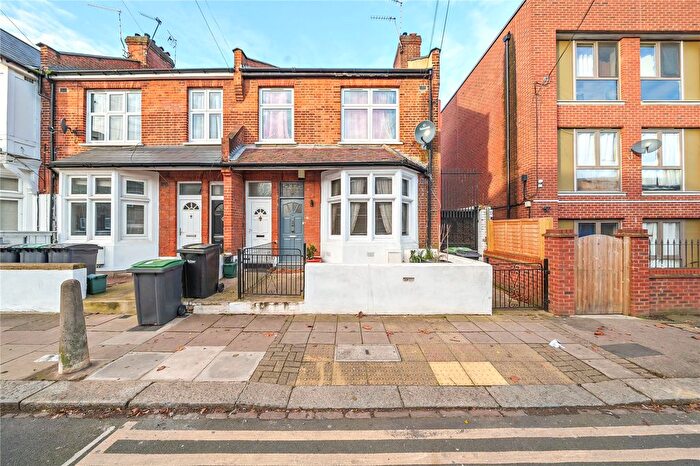 1 Bedroom Flat To Rent In Cornwall Road, London, N15