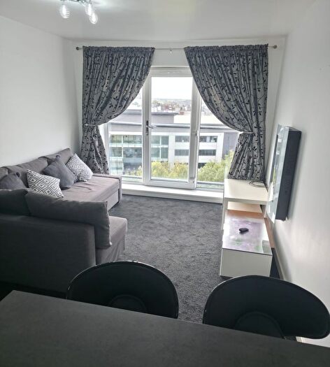 2 Bedroom Flat To Rent In Ladywell Point, Pilgrims Way, Salford, Lancashire, M50