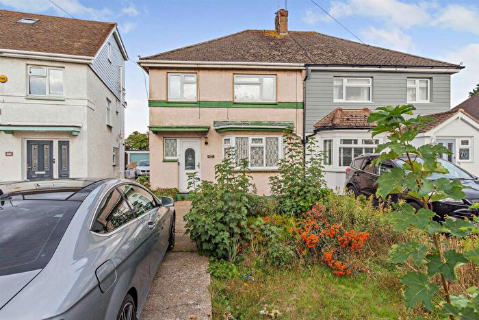 3 Bedroom Semi-Detached House For Sale In Brendon Way, Westcliff-On-Sea, SS0