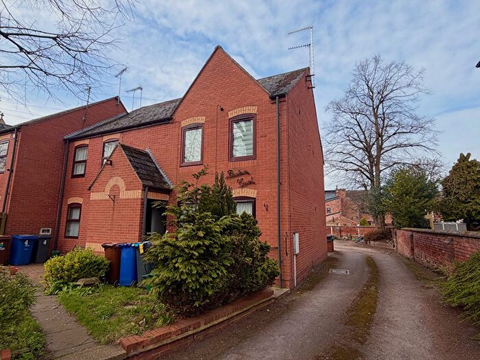 1 Bedroom Maisonette To Rent In Beatrice Court, Burton-On-Trent, DE14