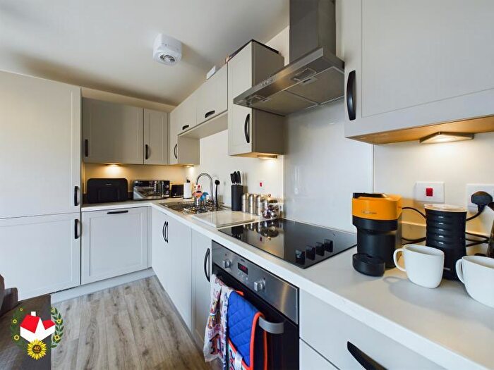 1 Bedroom Flat To Rent In Minett Road, Yate, Bristol, BS37