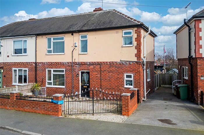 3 Bedroom Semi Detached House For Sale In Tombridge Crescent, Kinsley, Pontefract, West Yorkshire, WF9