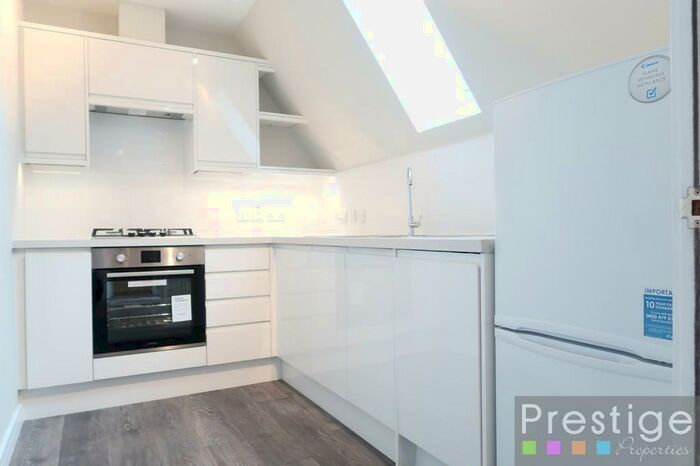 1 Bedroom Apartment To Rent In Classic Mansions - Well Street, E9