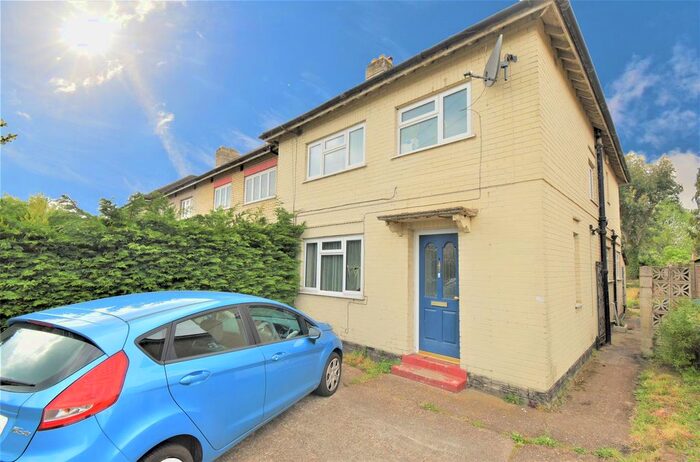 5 Bedroom Semi-Detached House To Rent In Elmbank Avenue, Englefield Green, Egham, TW20