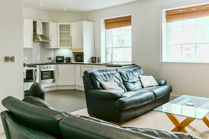 2 Bedroom Apartment To Rent In Richmond Terrace, Clifton, Bristol, BS8
