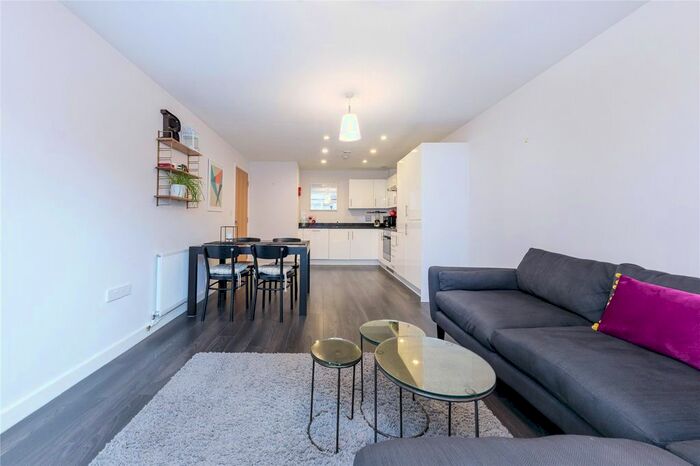 1 Bedroom Flat To Rent In Chris Pullen Way, Islington, N7