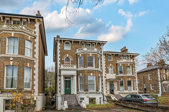 1 Bedroom Apartment For Sale In Burnt Ash Road, Lee, SE12