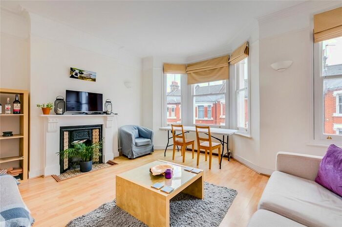 2 Bedroom Flat To Rent In Brayburne Avenue, London SW4