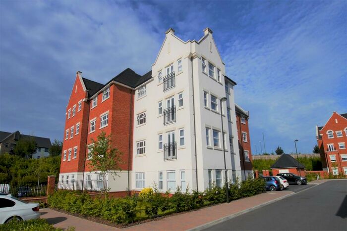 2 Bedroom Flat To Rent In The Maltings, Arundale Walk, Horsham, RH12