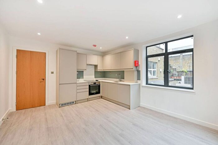 2 Bedroom Flat To Rent In Wimbledon Hill Road, Wimbledon, London, SW19