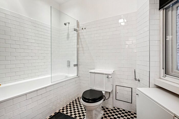 1 Bedroom Flat To Rent In Westminster Palace Gardens, Artillery Row, SW1P