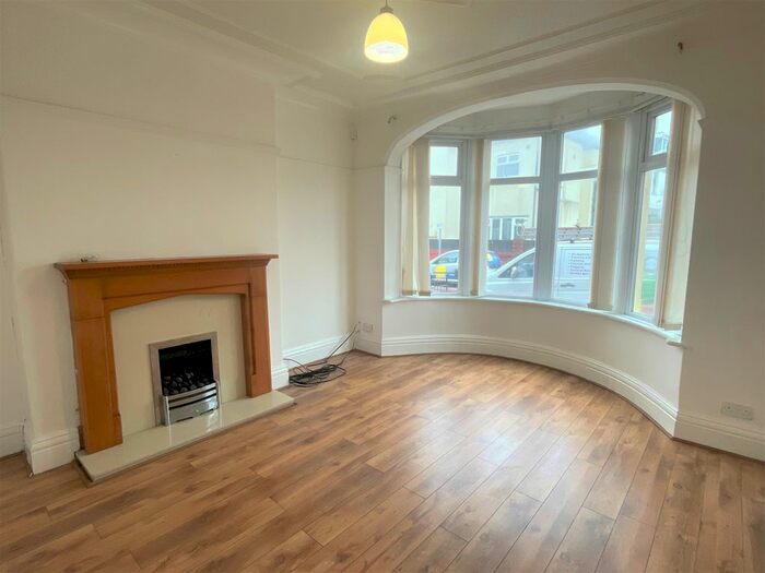 3 Bedroom Semi-Detached House To Rent In Ripon Road, Blackpool, FY1