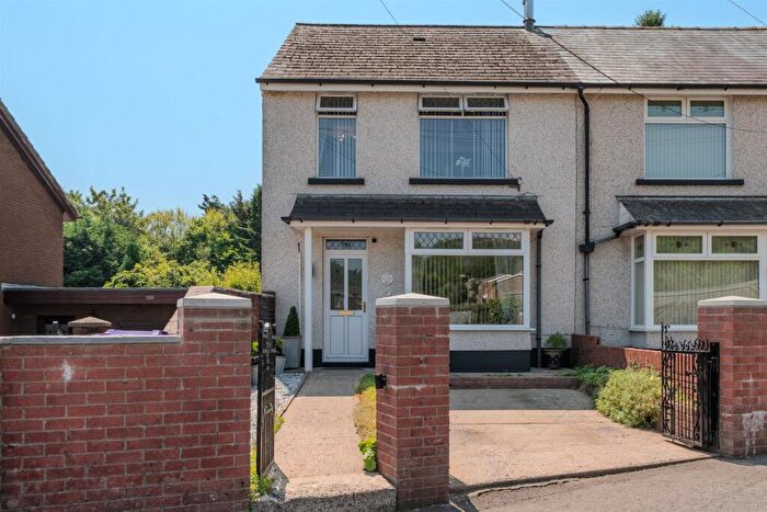 3 Bedroom Semi-Detached House For Sale In Pisgah Road, Talywain, Pontypool, NP4