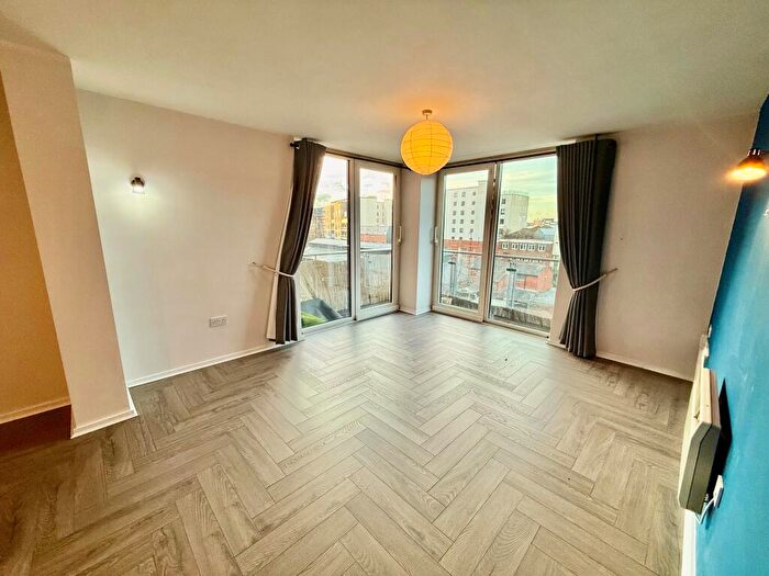 2 Bedroom Apartment To Rent In Sirocco, Ocean Village, SO14