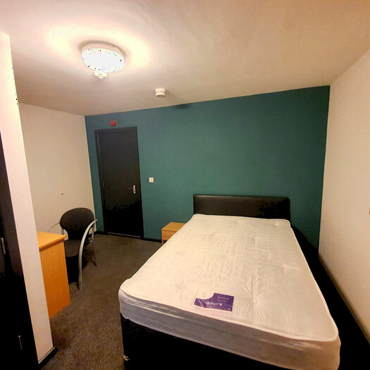 1 Bedroom Flat To Rent In Biscayne House, Longside Lane, Bradford, BD7