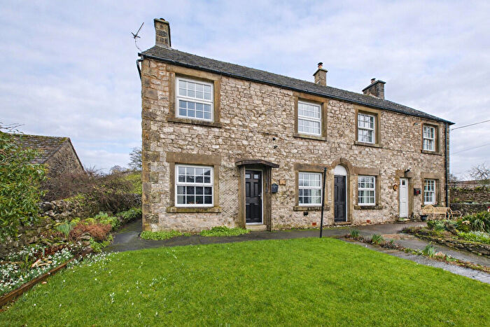 3 Bedroom Semi Detached House For Sale In Mill Lane, Hartington, SK17