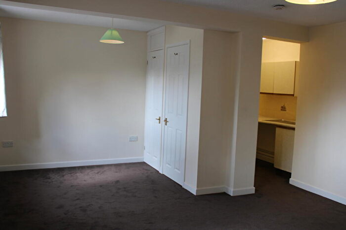 Flat To Rent In Eastern Yeovil, BA21 - Photo 3