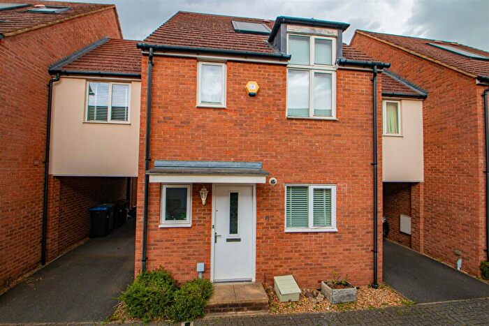 3 Bedroom Town House To Rent In Swithland, Broughton, Milton Keynes, MK10