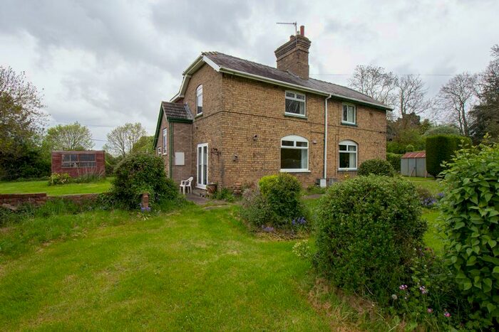3 Bedroom Cottage For Sale In Aisthorpe, Lincoln, LN1