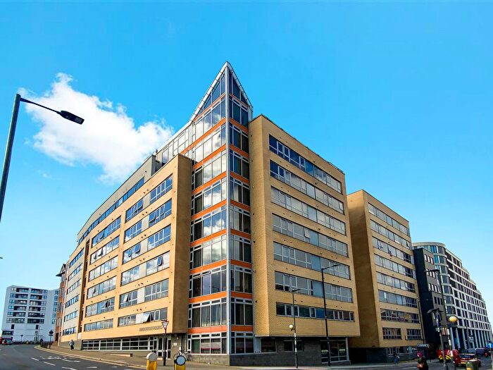 2 Bedroom Flat To Rent In Roxborough Heights, Headstone Road, Harrow, HA1