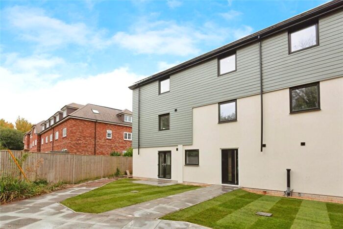 1 Bedroom Flat For Sale In London Road, Old Basing, Basingstoke, Hampshire, RG24