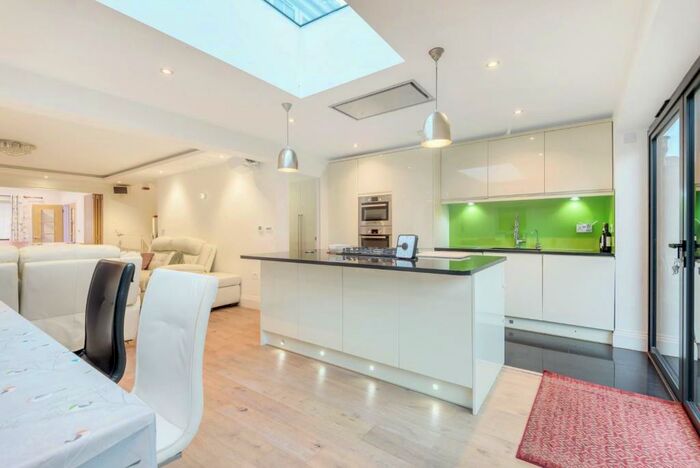 3 Bedroom Terraced House For Sale In Wood Close, Windsor, Berkshire, SL4