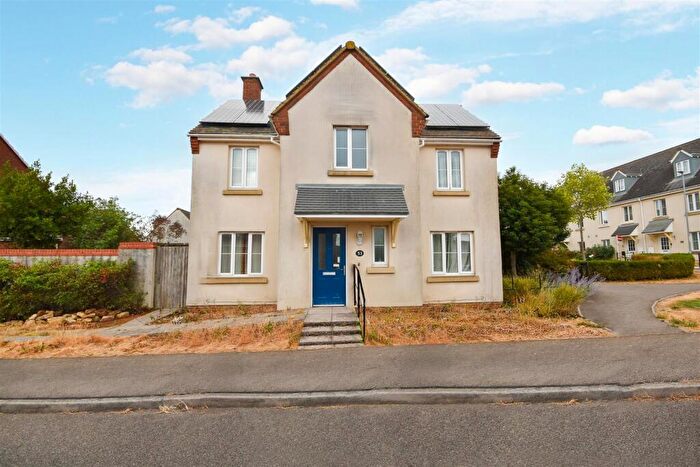 4 Bedroom Detached House To Rent In Lapwing Close, Corby, NN18