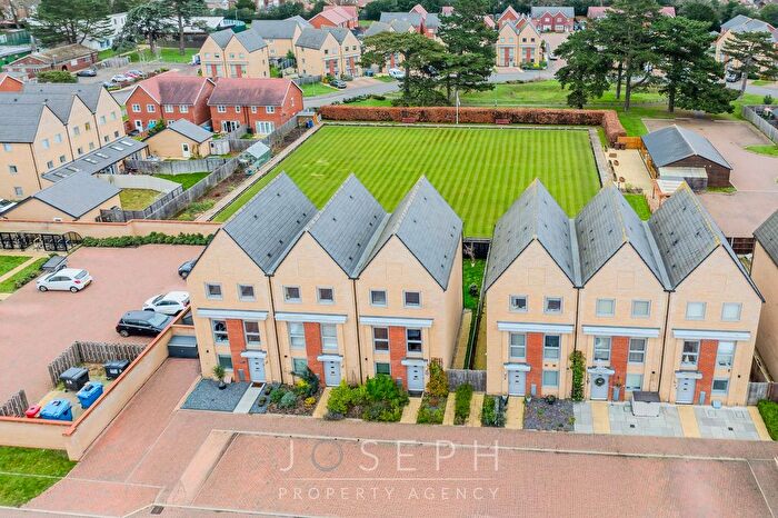 3 Bedroom Semi Detached House For Sale In George Elliston Road, Ipswich, IP3