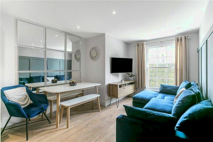 2 Bedroom Flat To Rent In High Street, Hampton Hill, Hampton, TW12