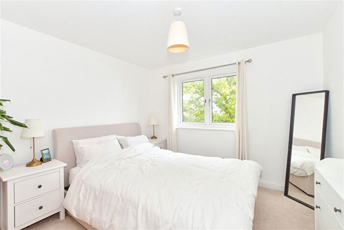 2 Bedroom Flat For Sale In Bailey Place, Crowborough, East Sussex, TN6
