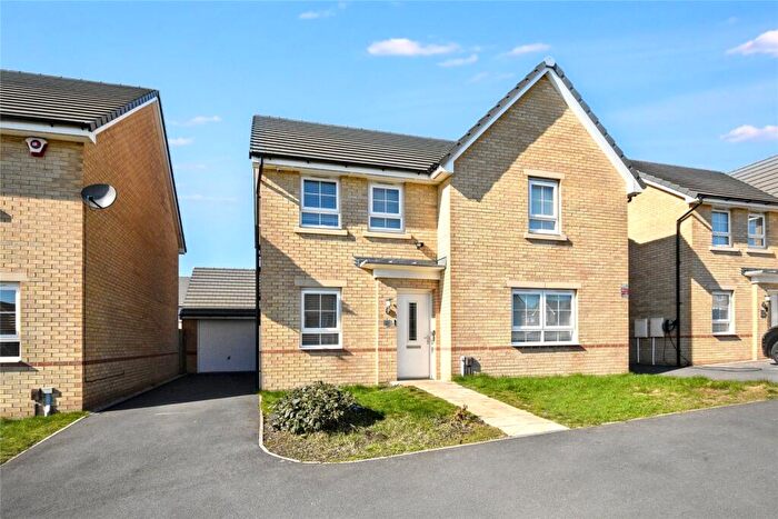 4 Bedroom Detached House For Sale In Barton Way, Morley, Leeds, West Yorkshire, LS27