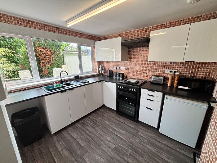 Studio To Rent In Bitton Park Road, Teignmouth, TQ14