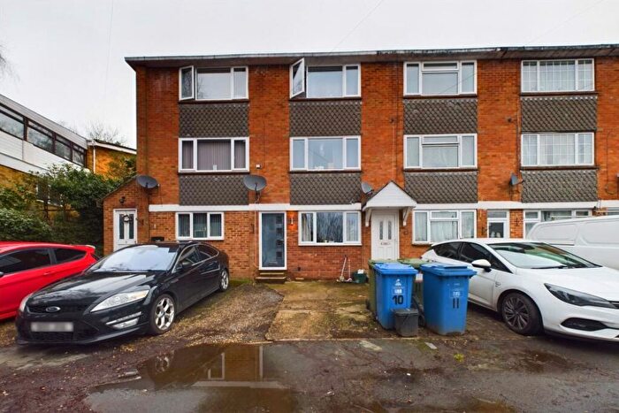 4 Bedroom Terraced House To Rent In Warren Close, Sandhurst, GU47
