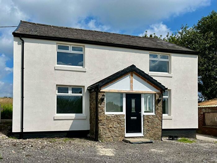 4 Bedroom Detached House To Rent In Cockey Moor Road, Ainsworth, Bolton, BL2