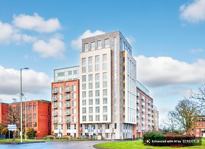 2 Bedroom Flat For Sale In Brook Road, Borehamwood, WD6