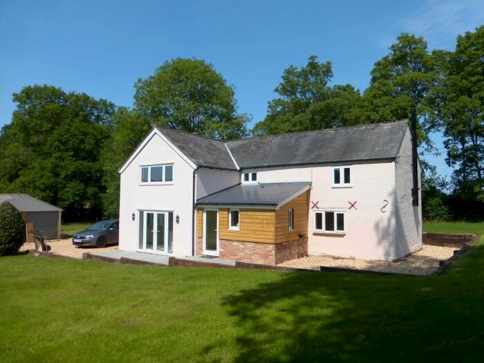 3 Bedroom Semi-Detached House To Rent In Rockbourne Road, Sandleheath, Fordingbridge, SP6