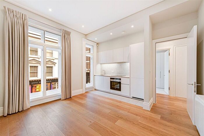 1 Bedroom Flat To Rent In Pont Street, Sloane Square, London, SW1X