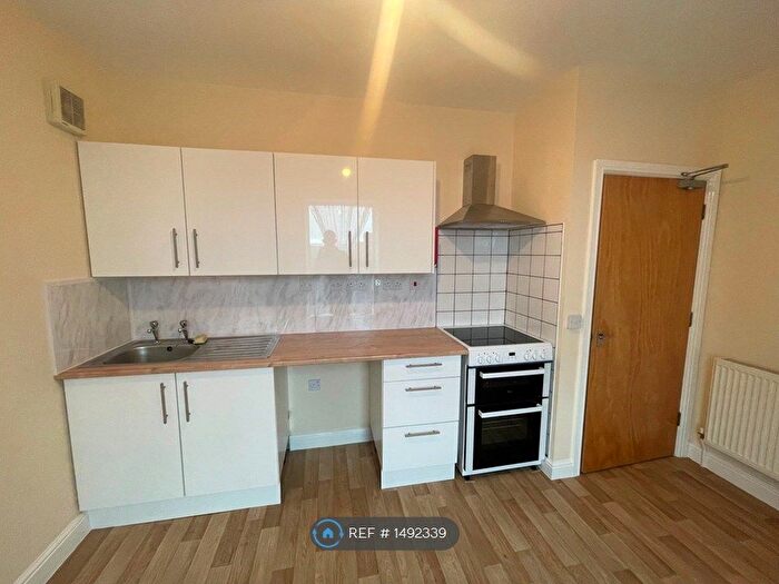 1 Bedroom Flat To Rent In New Dock Road, Llanelli, SA15