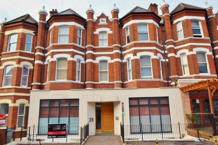 Flat To Rent In Bournemouth, BH1