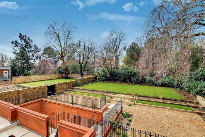 3 Bedroom Flat To Rent In Fitzjohns Avenue, London, NW3