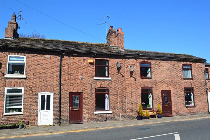 2 Bedroom Terraced House For Sale In Chelford Road, Macclesfield, SK10