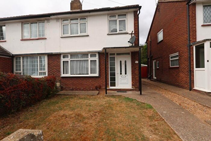 4 Bedroom House To Rent In Erica Close, Cippenham, SL1