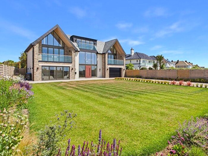 5 Bedroom Detached House To Rent In Marine Drive, Worthing, BN12
