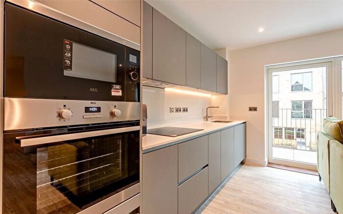 2 Bedroom Flat To Rent In Marleigh Avenue, Cambridge, Cambridgeshire, CB5