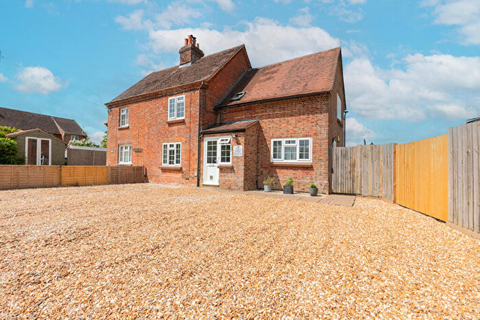 4 Bedroom Semi-Detached House To Rent In Abbotts Ann Down, Andover, SP11