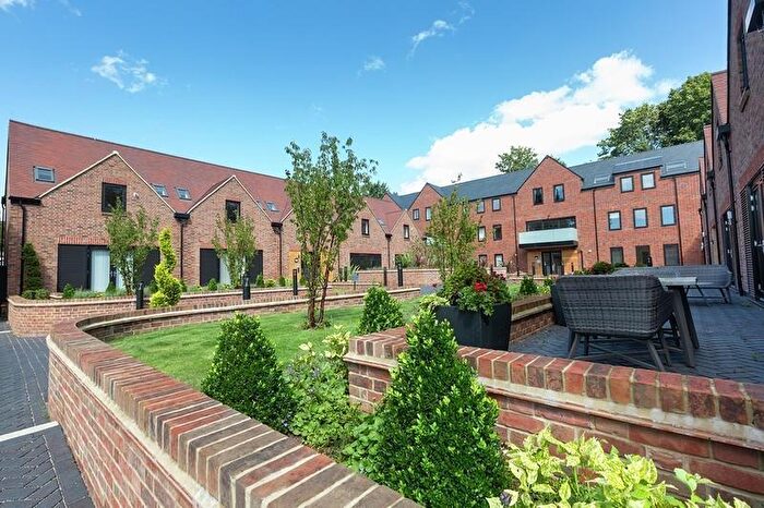 2 Bedroom Penthouse To Rent In Gibbs Close, Harpenden, Hertfordshire, AL5