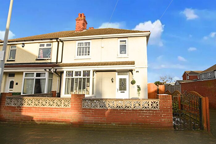3 Bedroom Semi Detached House For Sale In Oliver Street, Cleethorpes, DN35